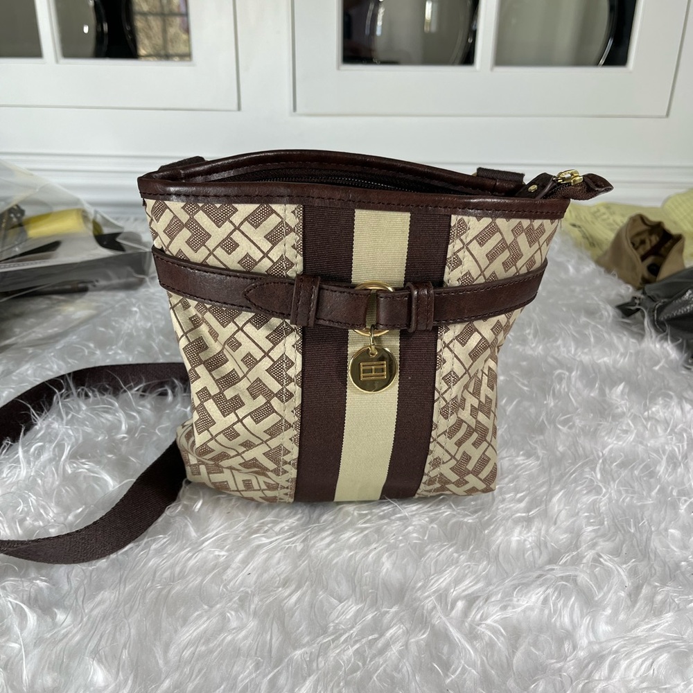 Tommy Hilfiger vintage Satchel excellent shape